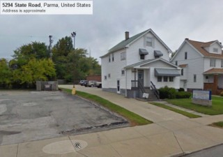 AUCTION Office/Apartment building