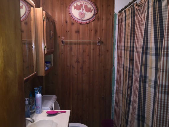 1623 Bathroom 1