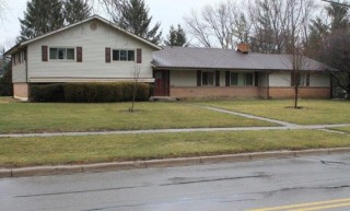 AUCTION CANCELED PENDING PRIOR SALE! 4BR Split Level in Centerville, Ohio w/ Online Bidding Available