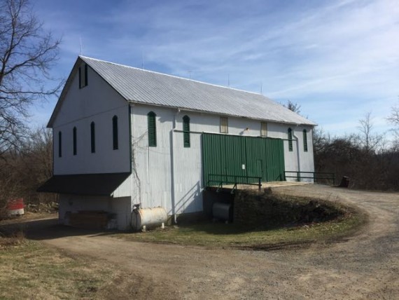 Bank barn on lot 6