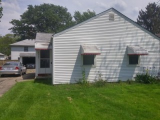 AUCTION - PERFECT STARTER HOME