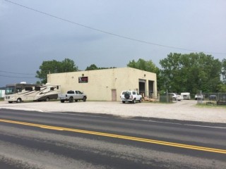 3500+ SF Commercial Building on 2.2 acres in Lancaster, Ohio