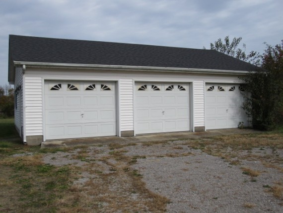 Detached Garage