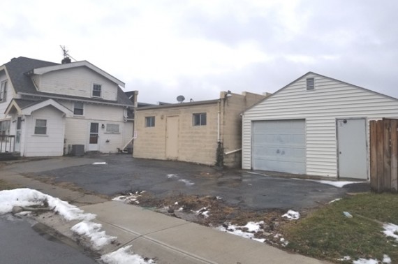 Overhead Door Garages & Warehouse Inventory Space