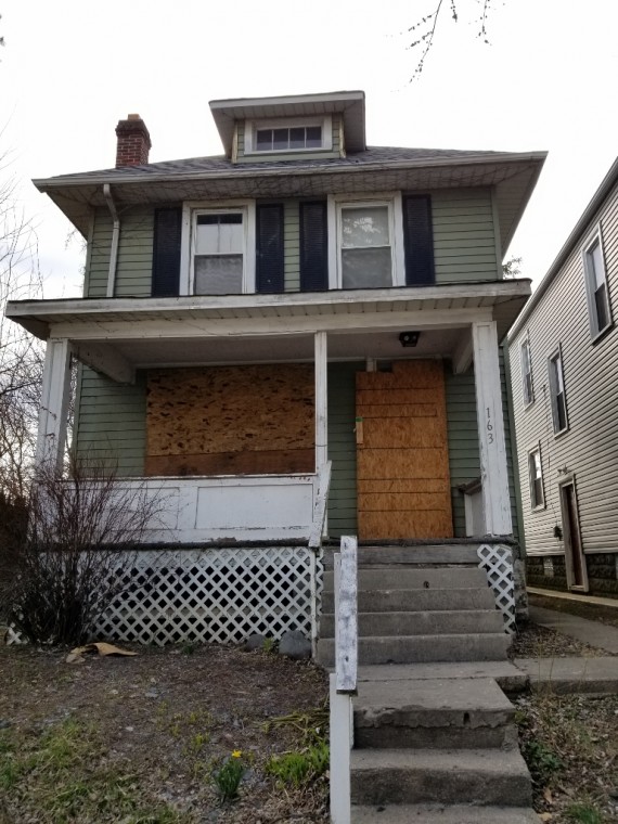 Front view of the house.