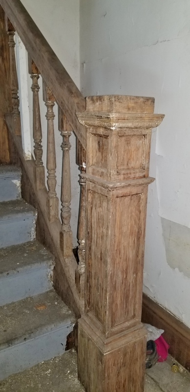 Original Victorian Woodwork & Hardwood Floors Everywhere