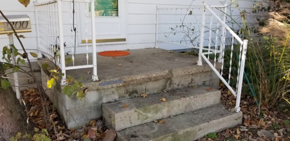 Front Porch Entry To Living Room