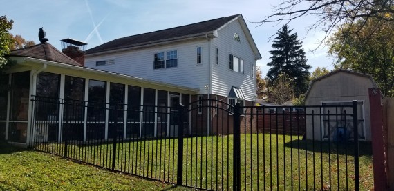 Fenced & Gated Side Yard