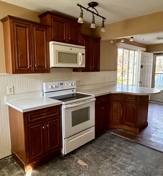 1309 Duplex Side Kitchen, 