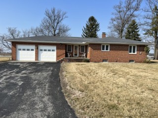 MOVE IN READY HOME WITH 2.5 ACRES