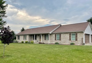 Residential Home on 2.124 Acre Urbana/Champaign County