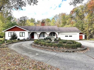 Move In Ready - 3BR - Full Basement - Great Location