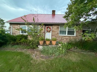 418 W Tiffin St. Willard, OH 44890