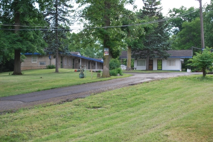 View of motel from Westerville Rd.