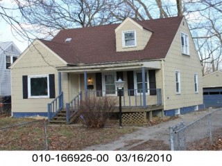 Public Real Estate Reserve Auction on May 3rd, 2014 starting at 1:00pm for 1878 Jermain Drive Columbus, Ohio 43219 a 3 bedroom, 1 full bath, full basement, 2 car unattached garage home.