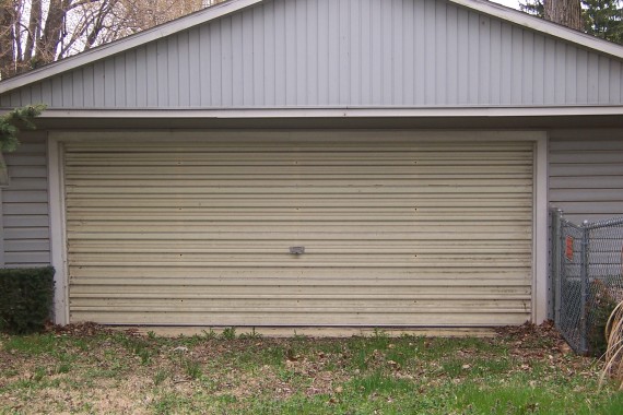 detached garage