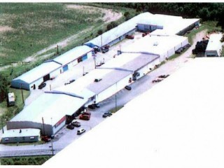 2150 N Court St Circleville, Ohio 43113 previous hardware store building with over 68,000 sqft and 3+ acres
