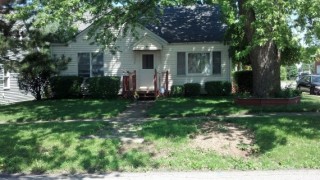 Cozy  4 Br. Home on Corner lot !!