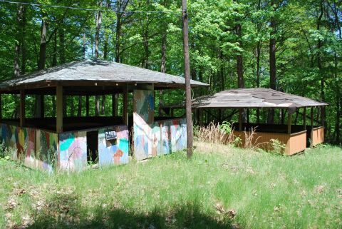 Basic shelter houses