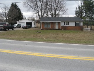 Cozy Home on 1.170 acres